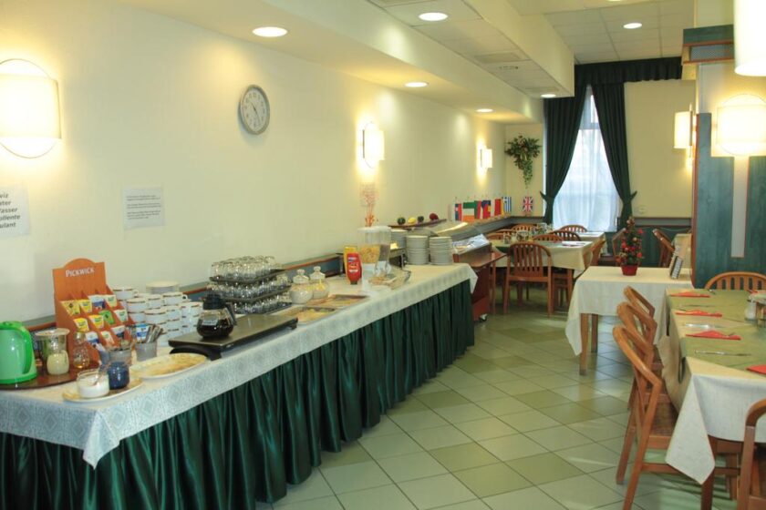Tisza Sport Hotel reggeliző